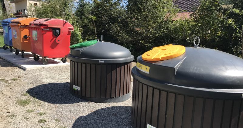 Nový šat stojiska pre separovaný odpad pri ZŠ